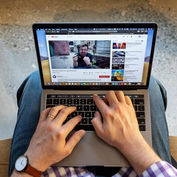 Common yet Serious Warning Signs That Your MacBook Has Problems 2024